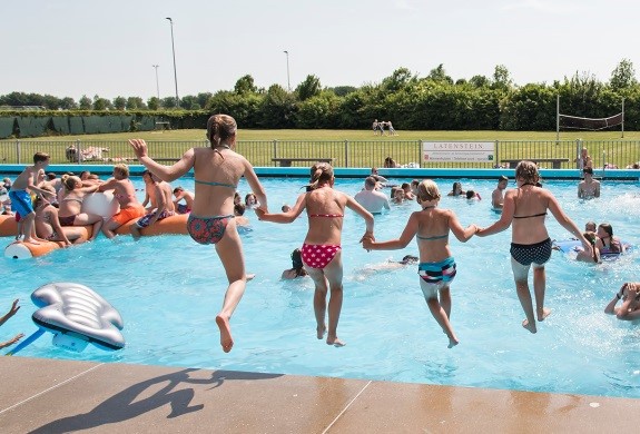 Zwembad Geestmerend opent op zaterdag 30 april a.s. 