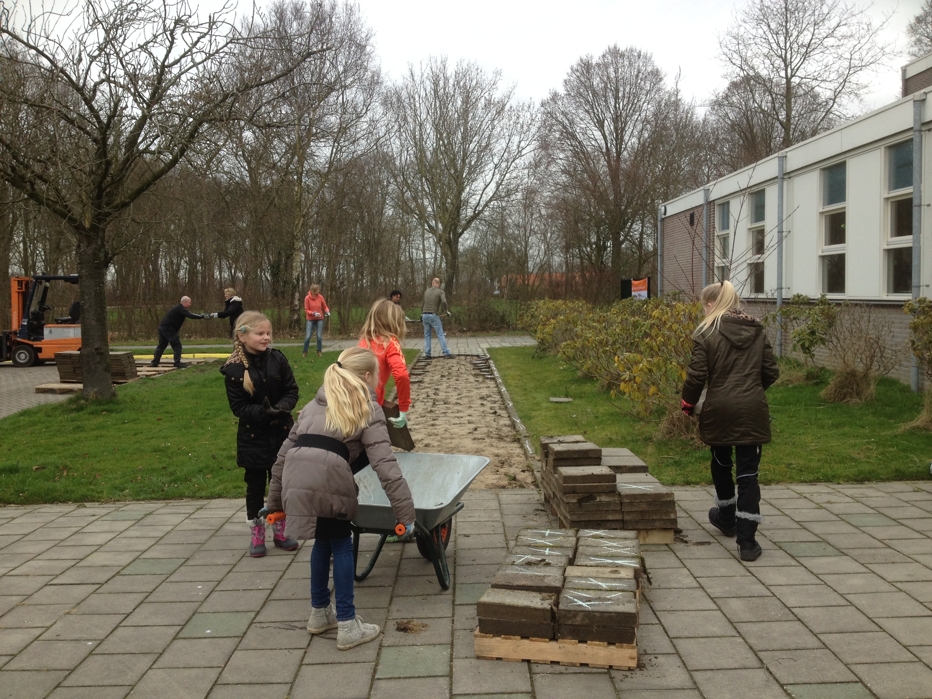 NL Doet, stap 1 voor Kiss&ride gezet