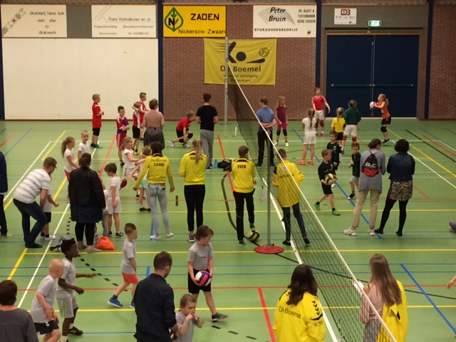 Schoolvolleybaltoernooi De Boemel wederom een succes!