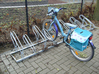 Morgen fietsen gr.5 en gr. 6  naast of voor de school