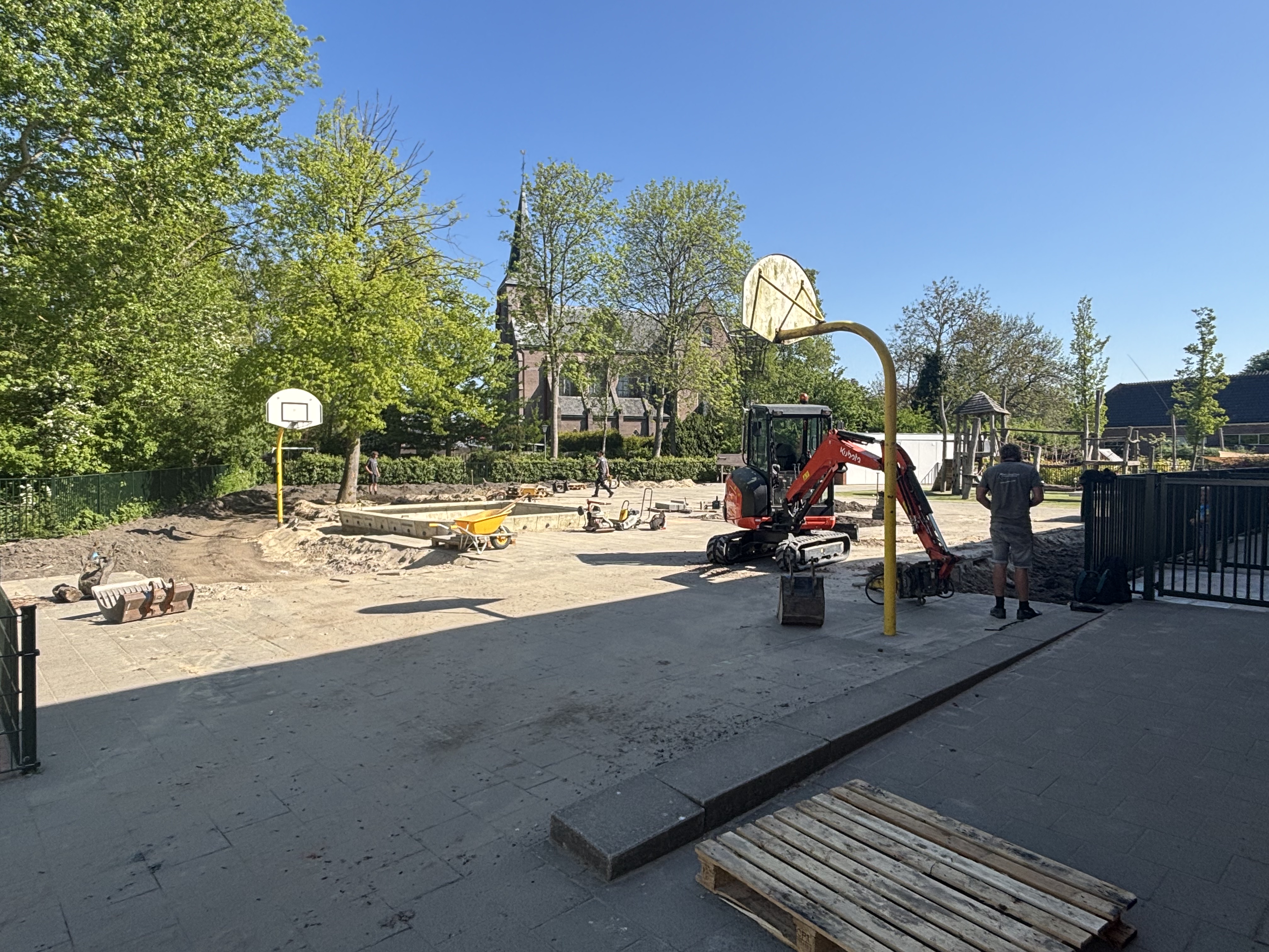 Update vorderingen werkzaamheden schoolplein